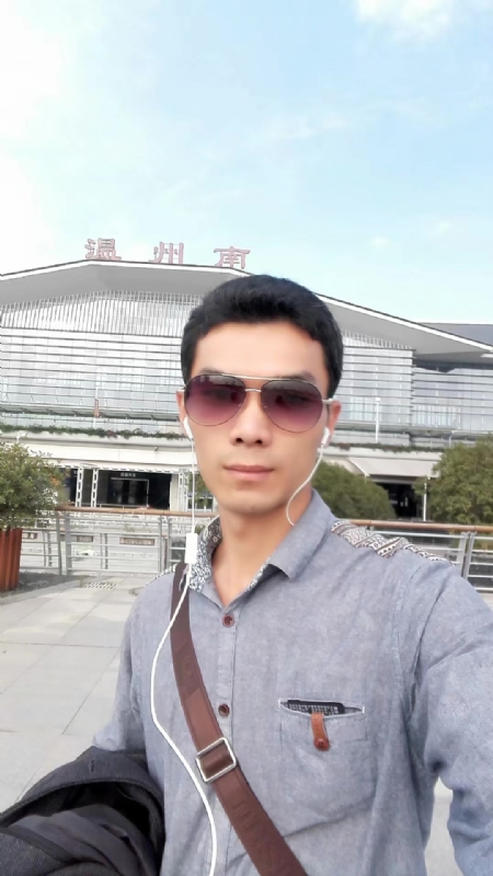 错把真心喂了狗的第三张照片--霞浦相亲网