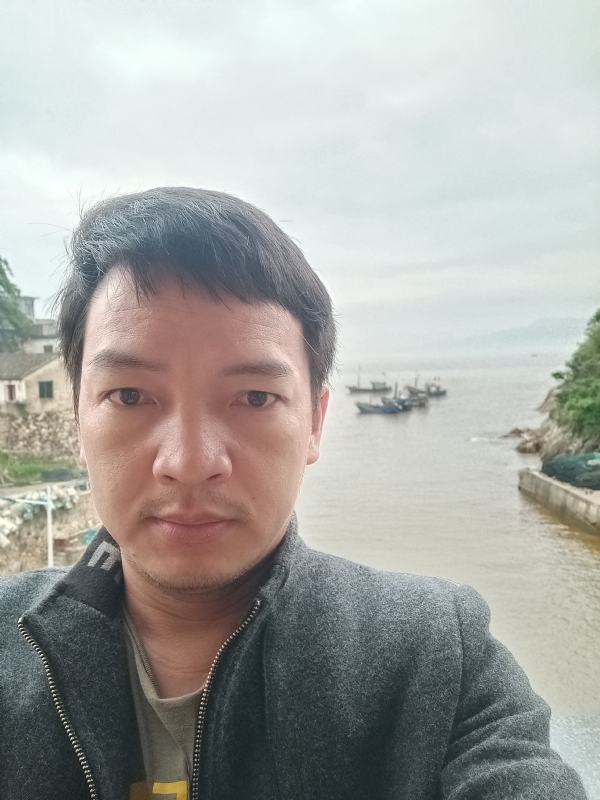 啊亮的第一张照片--霞浦相亲网
